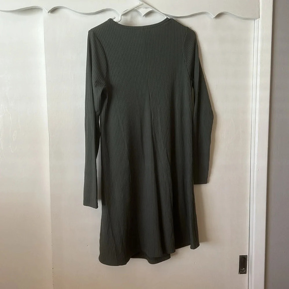 NWT Free Assembly Women's Ribbed Swing Dress w Long Sleeves Olive Green Size M - Picture 4 of 7